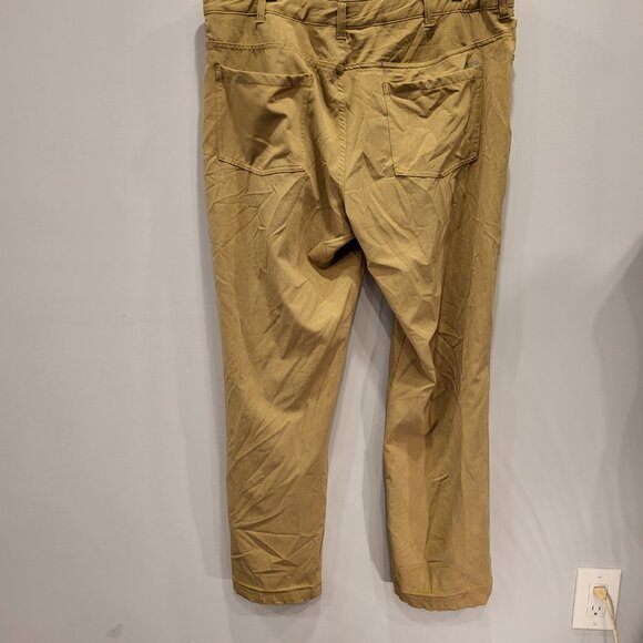 IZOD Golf Men's Pants Size 40 Spandex Comfort Sporty - Picture 2 of 5